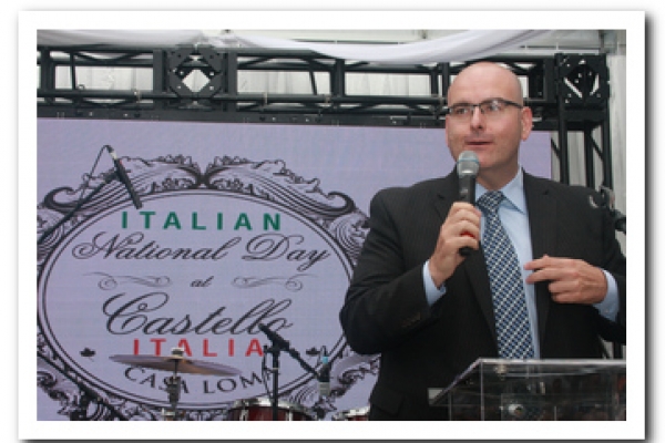 picture-festa-repubblica-a-casa-loma-2015-1231B426E25-DF0F-1137-243B-519AED1A2846.jpg