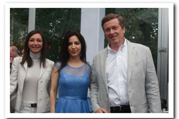 picture-festa-repubblica-a-casa-loma-2015-1562002561B-EE18-5731-5A6C-5FB928E3DF07.jpg