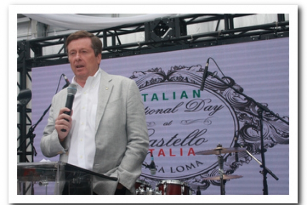 picture-festa-repubblica-a-casa-loma-2015-187D0017A0E-C0ED-5FB5-E509-70411CC039CA.jpg