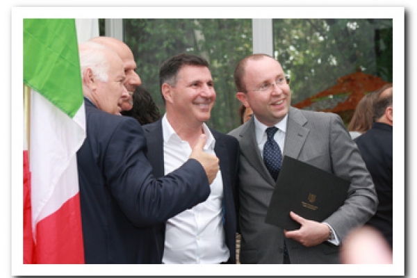 picture-festa-repubblica-a-casa-loma-2015-28605E50F56-0B17-4997-2A72-D411BB74F0E0.jpg